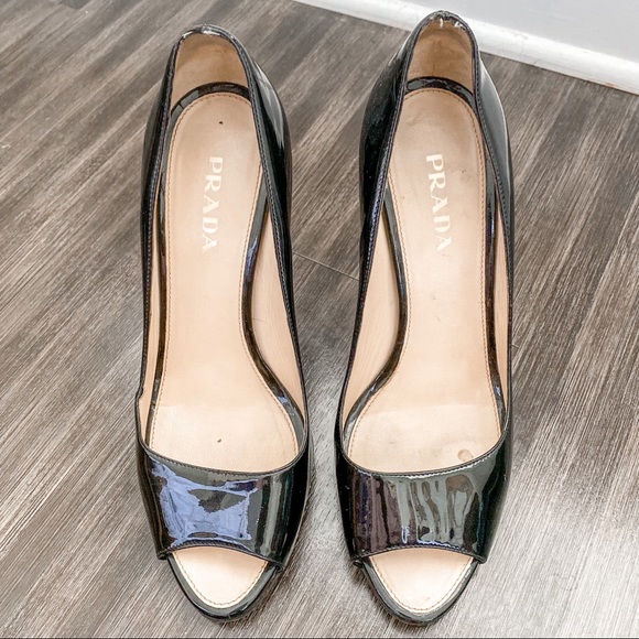 Prada Black Peep Toe Classic Glossy Black Pumps 39 - Picture 2 of 9